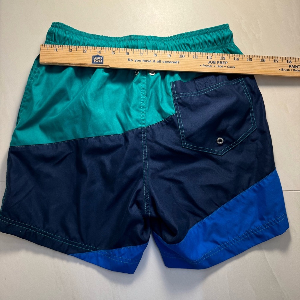 Lands’ End Men’s Colorblock‎ Swim Trunks
Size S (28–30) - Picture 6 of 9